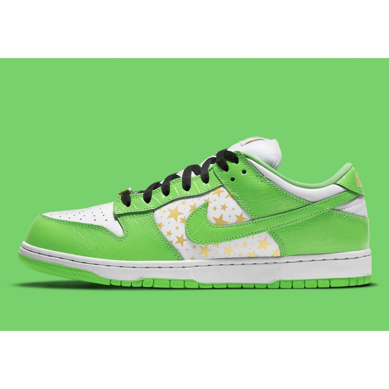 Supreme x Nike SB Dunk Low "Black / Mean Green / Hyper Blue / Barkroot Brown"