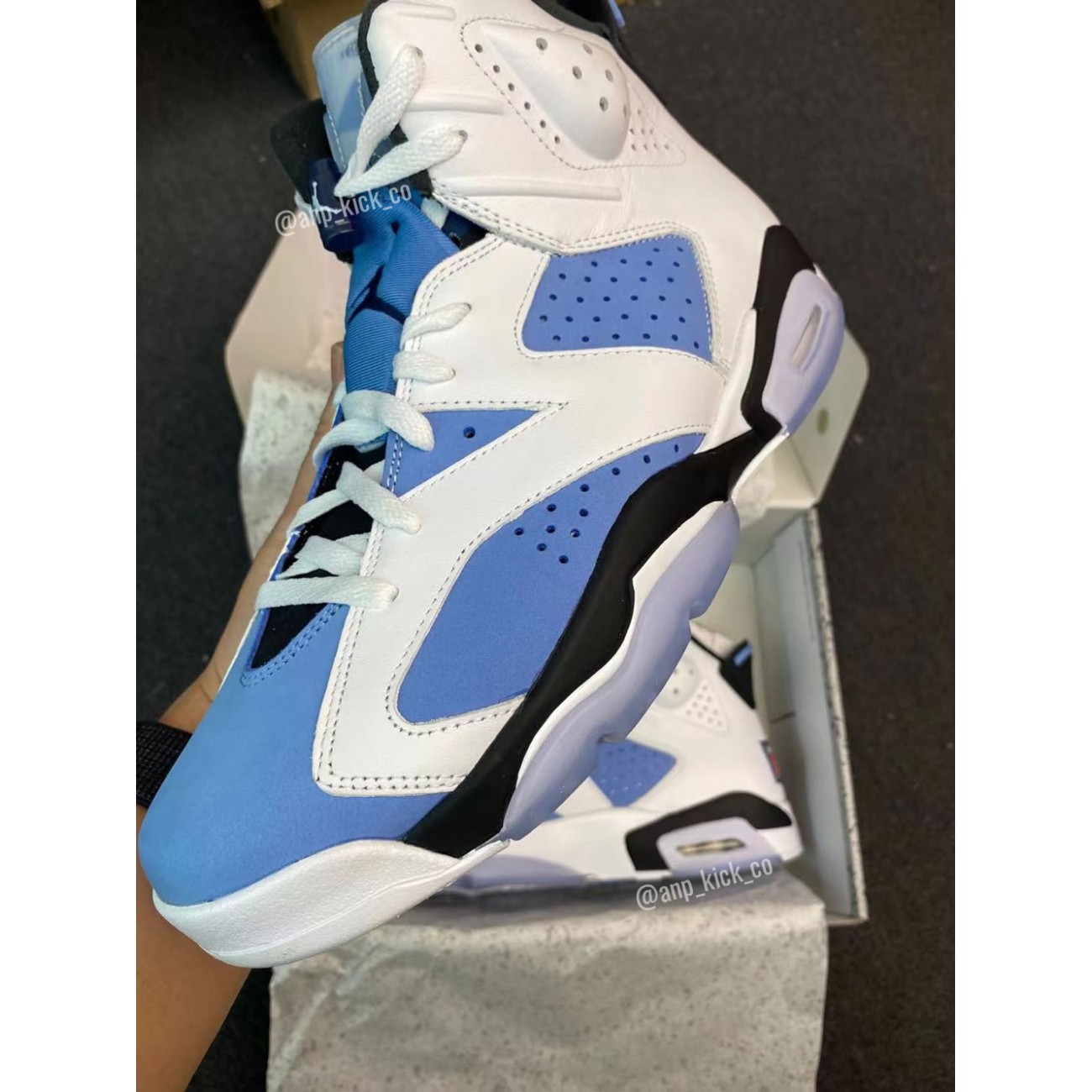 Air Jordan 6 Retro "UNC" CT8529-410