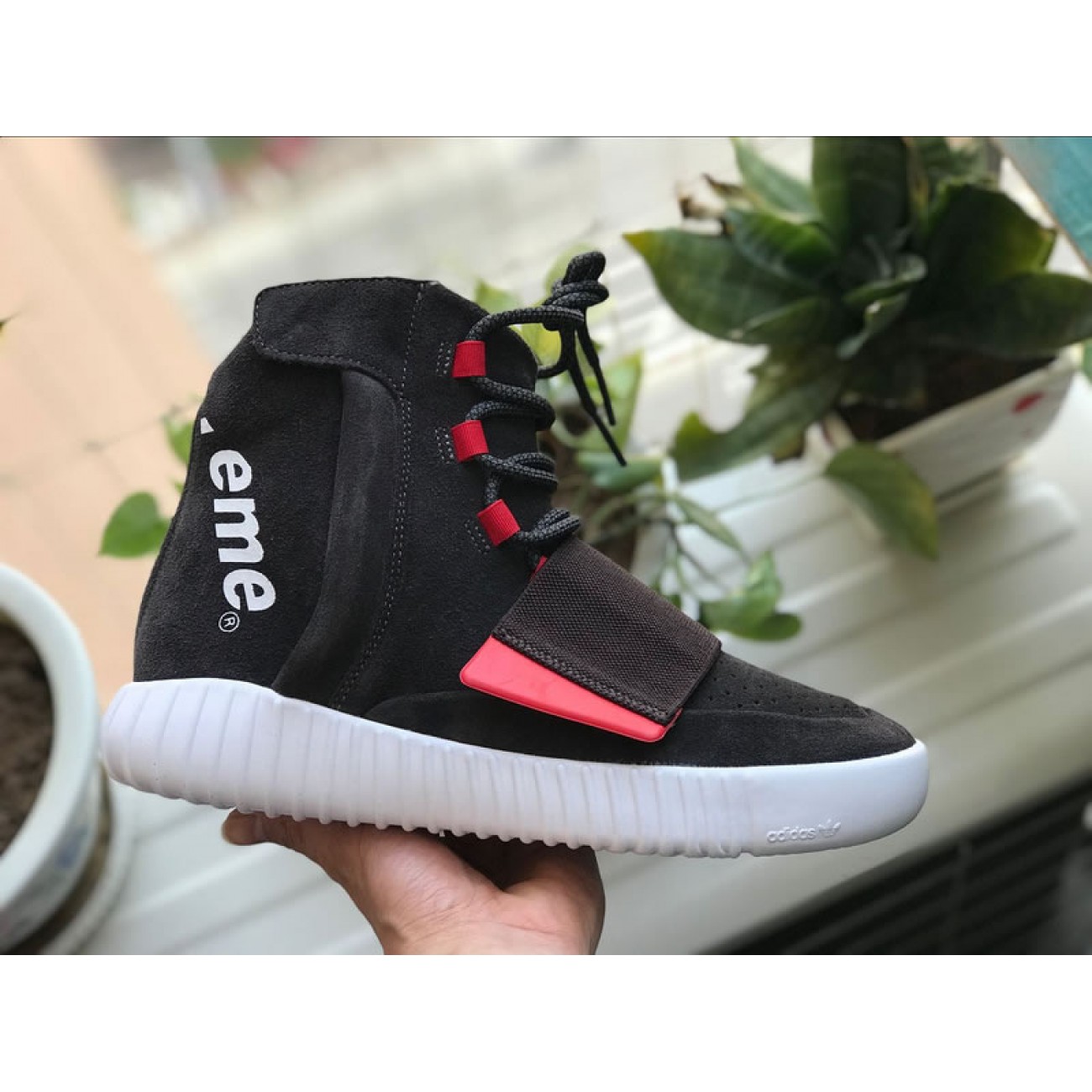 Adidas Yeezy 750 x Supreme Brown Red White BB1630