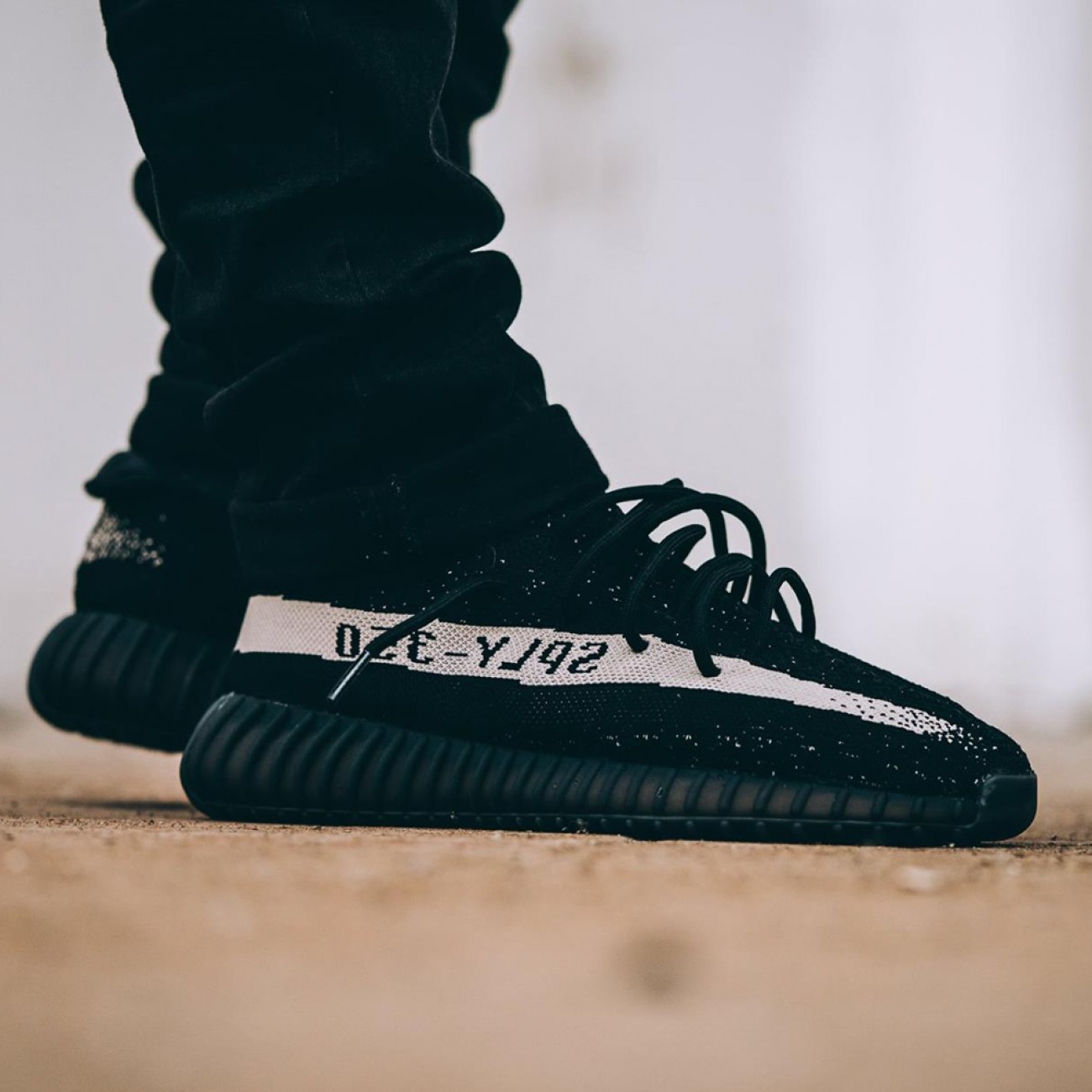 Adidas Originals Yeezy Boost 350 V2 Oreo "Black/White" BY1604