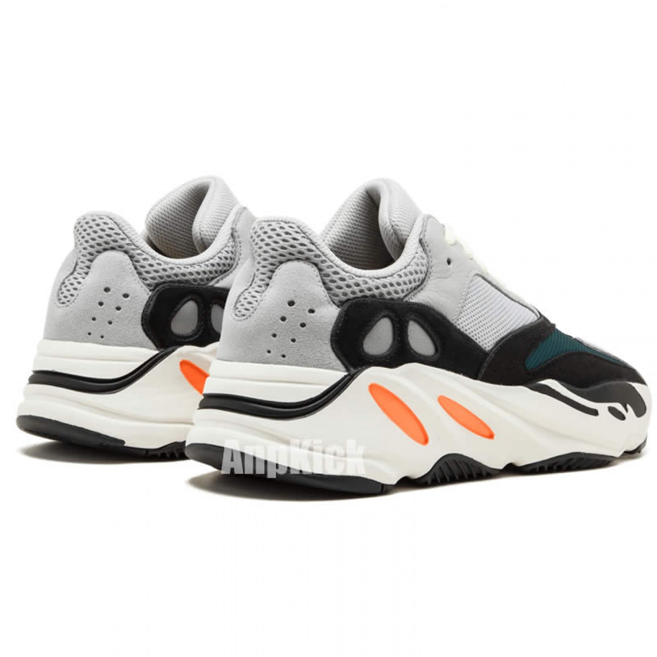 adidas Yeezy boost 700 Wave Runner 2022 Restock Resell