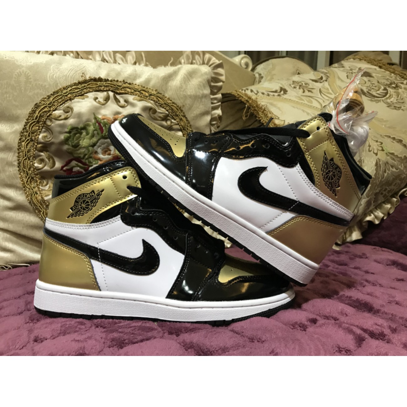 Air Jordan 1 Top 3 Retro High NRG Patent Gold Toe 861428-007