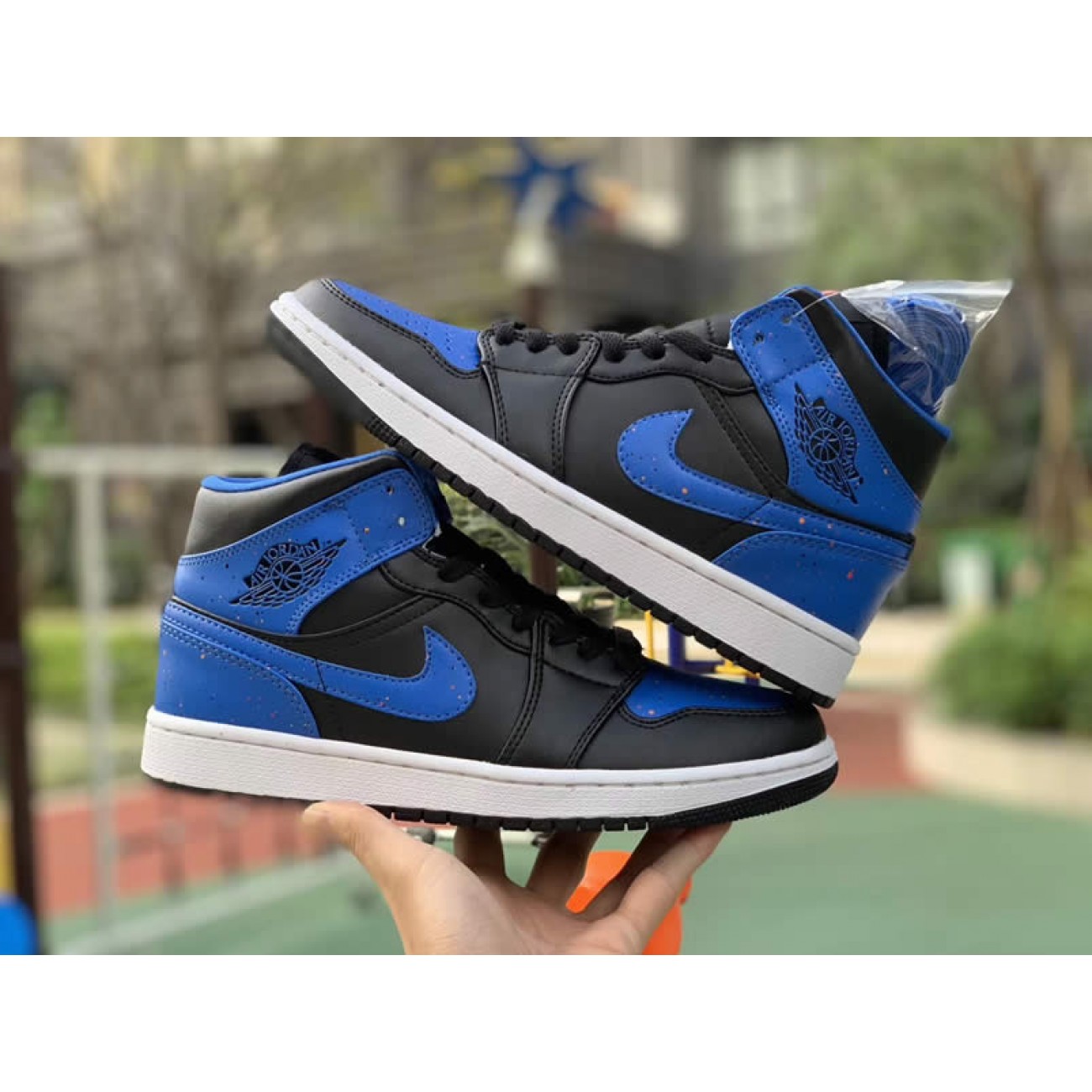 Air Jordan 1 Mid "Royal Blue" Paint Splatter Shoes 554724-048