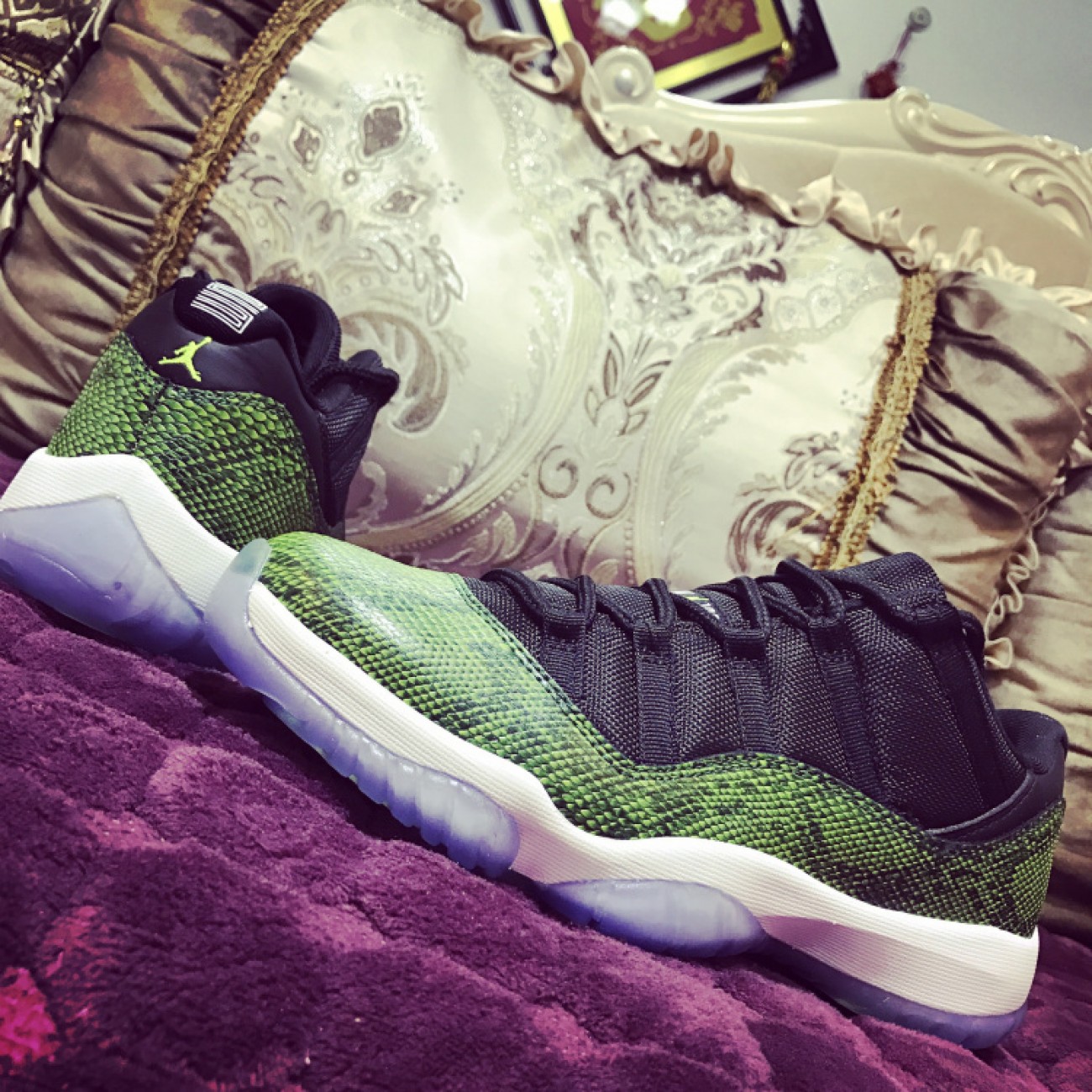 Air Jordan 11 Low Green Snake 528895-033