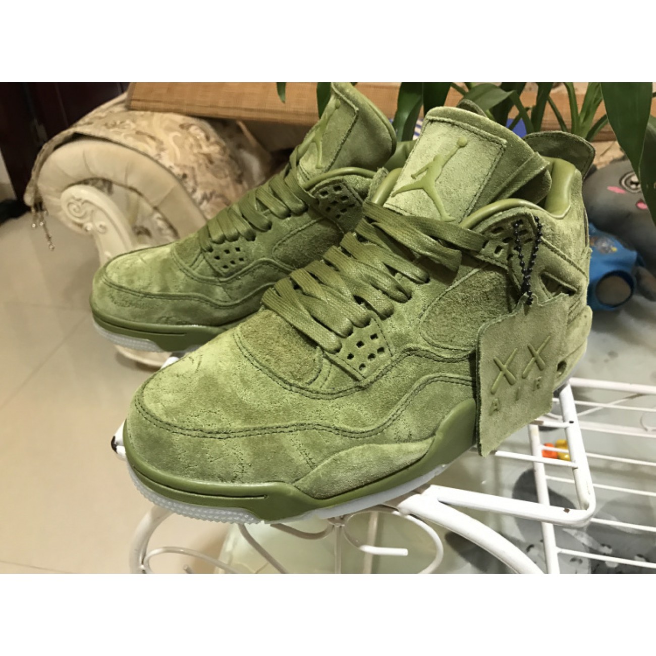 Air Jordan 4 x KAWS Green 930155-302