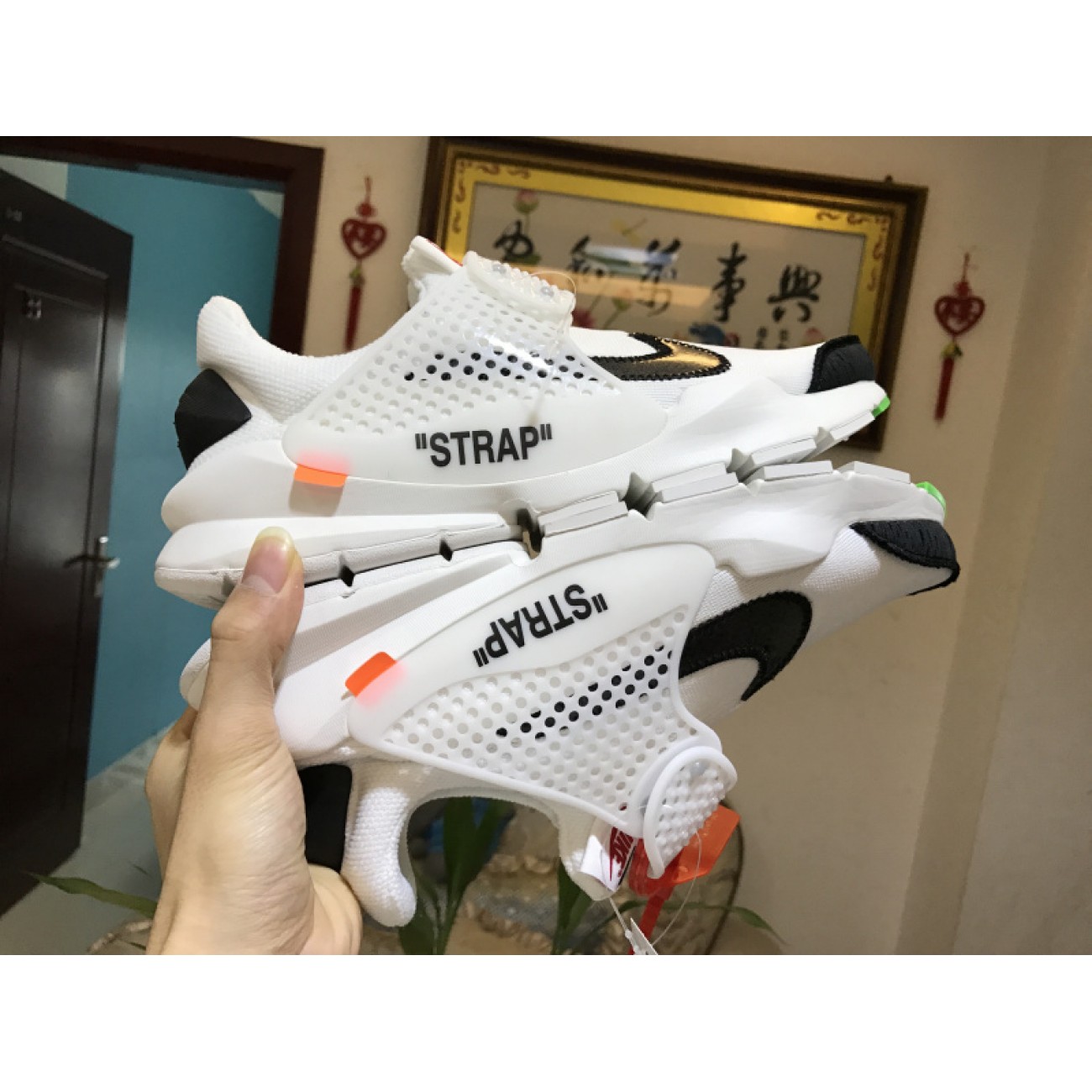 Off-White x OW Sock Dart AA8696-101