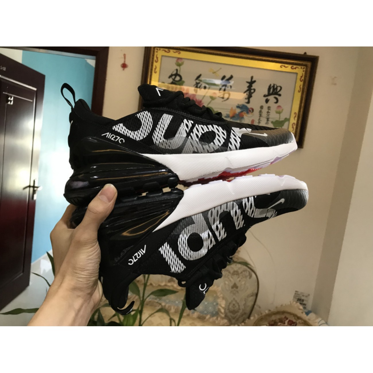 Supreme x Nike Air Max 270 Black White AH8050-011