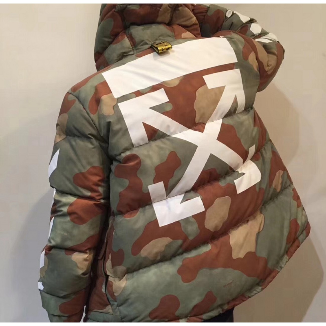 Off-white ow17fw Striped arrow camouflage coat