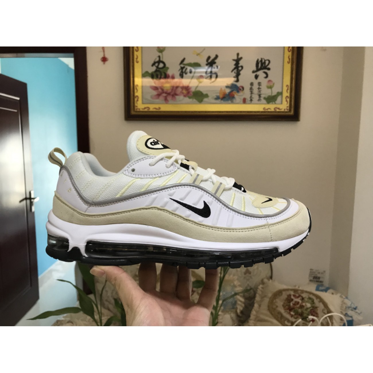 Nike Air Max 98 Fossil White AH6799-102