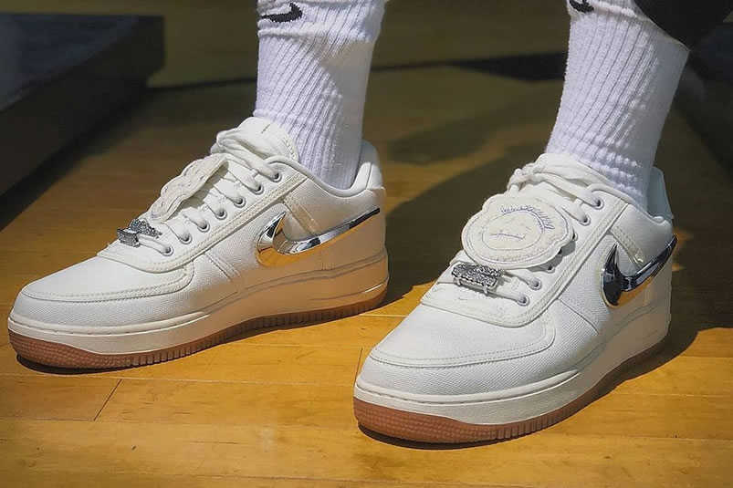 Travis Scott Nike Air Force 1 Low Sail On Feet Release Date For Sale Aq4211 101 (1) - newkick.app