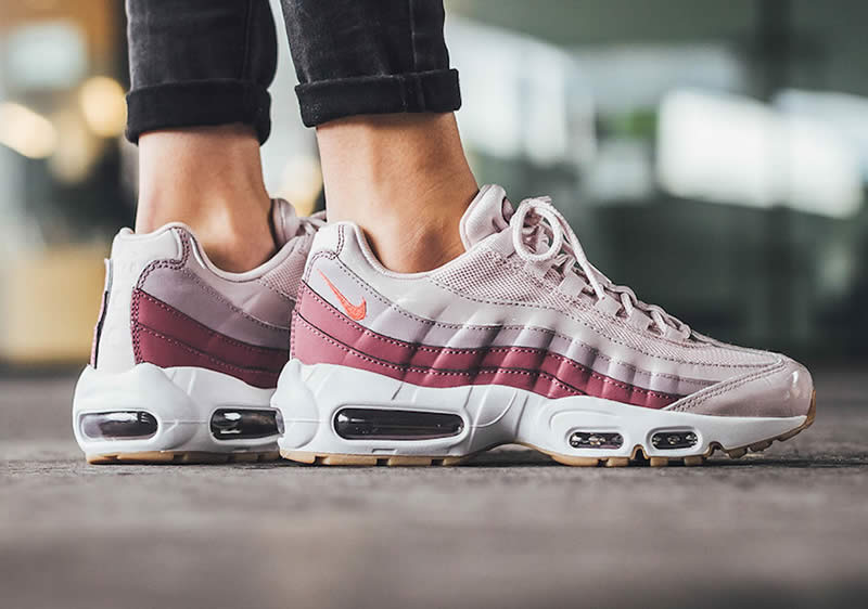 nike air max 95 og womens barley rose hot punch pink on feet