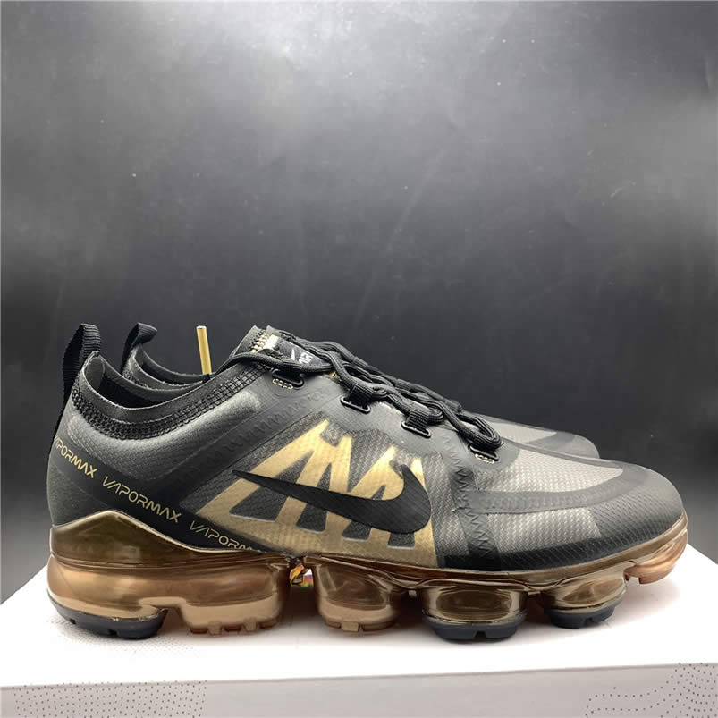 Nike Air VaporMax 2019 Run Utility Black Metallic Gold Shoes AR6631-002 Pics