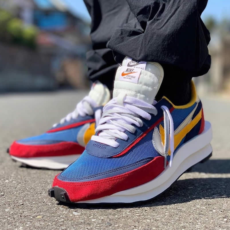 Sacai Nike Ldv Waffle Blue On Feet Bv0073 400 (6) - newkick.app