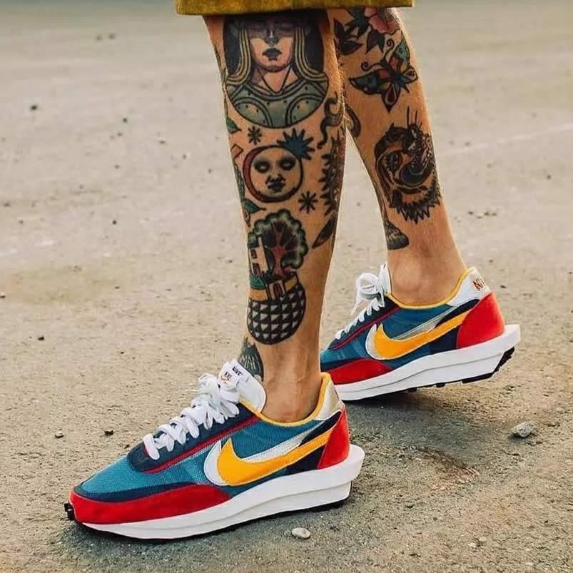 Sacai Nike Ldv Waffle Blue On Feet Bv0073 400 (8) - newkick.app